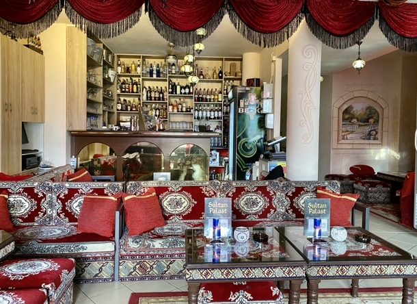 Sultanpalast Dresden Shisha Lounge - Laden: Richtung Theke